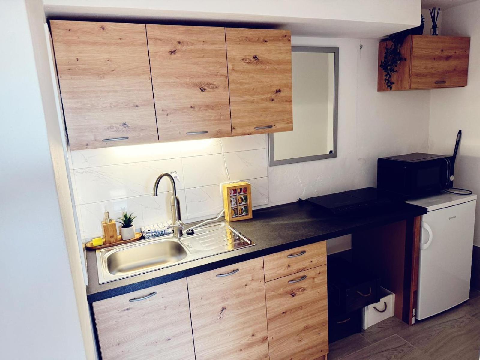 Moon Bay Apartment - Free Large Parking 포르토로즈 외부 사진